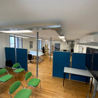 Bureau privé 95 m² 10 postes Coworking Rue du Tribunal Saint-Sever 40500 - photo 2